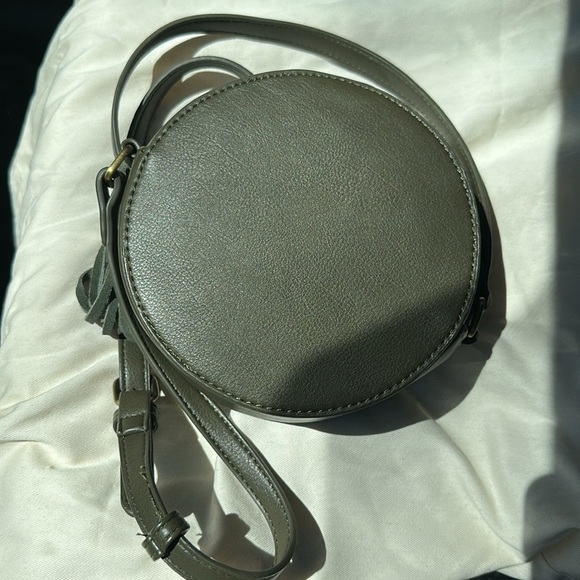 Green Cut Out Stitch Circle Round Tassel Crossbody Purse Bag - Picture 5 of 7